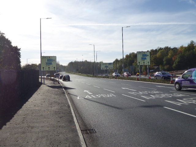 Cars exiting junction 28 on the M4